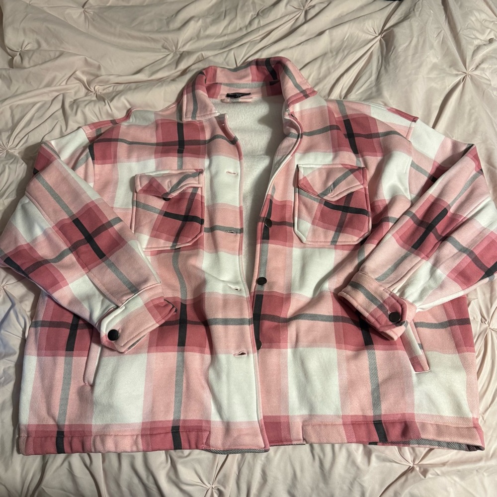 FLASH SALE ✨PrettyLittleThing Pink Plaid Jacket